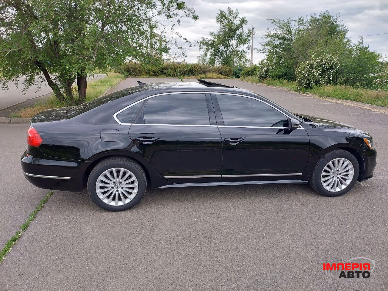 Volkswagen Passat - фото 8