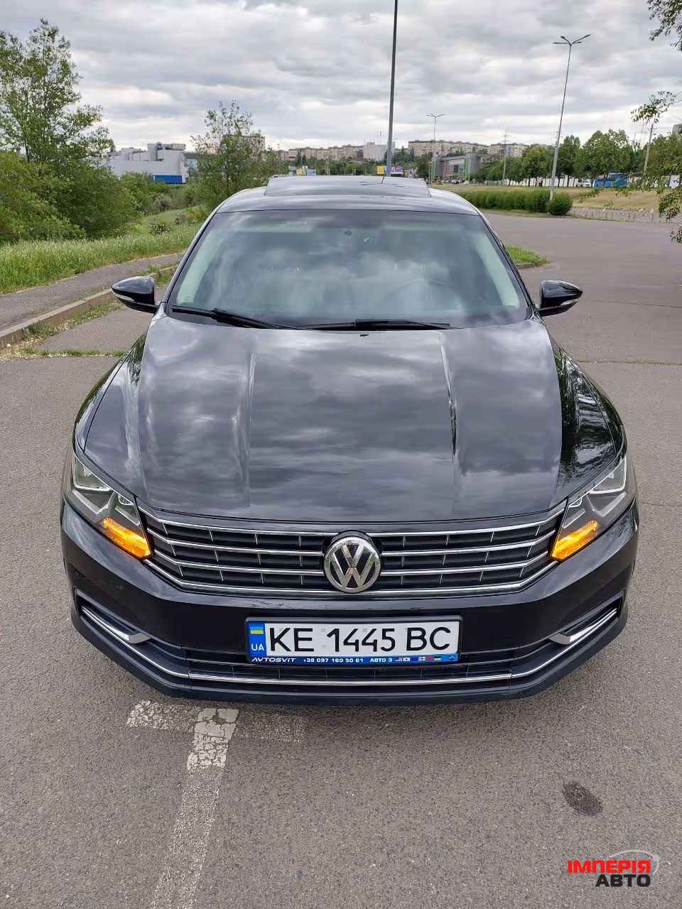 Volkswagen Passat - фото 1