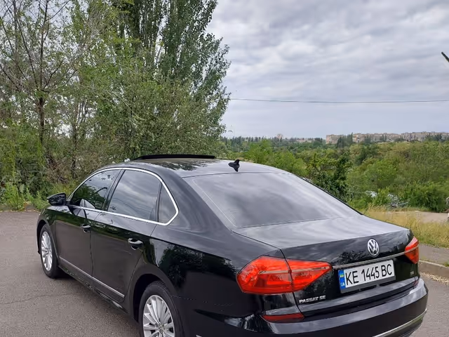 Volkswagen Passat - фото 4