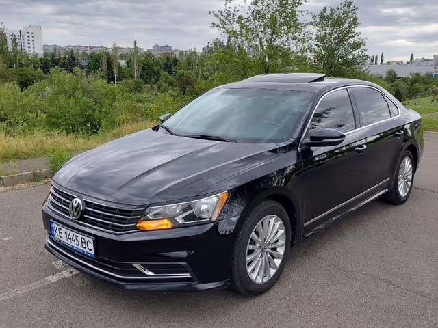 Volkswagen Passat - фото 2