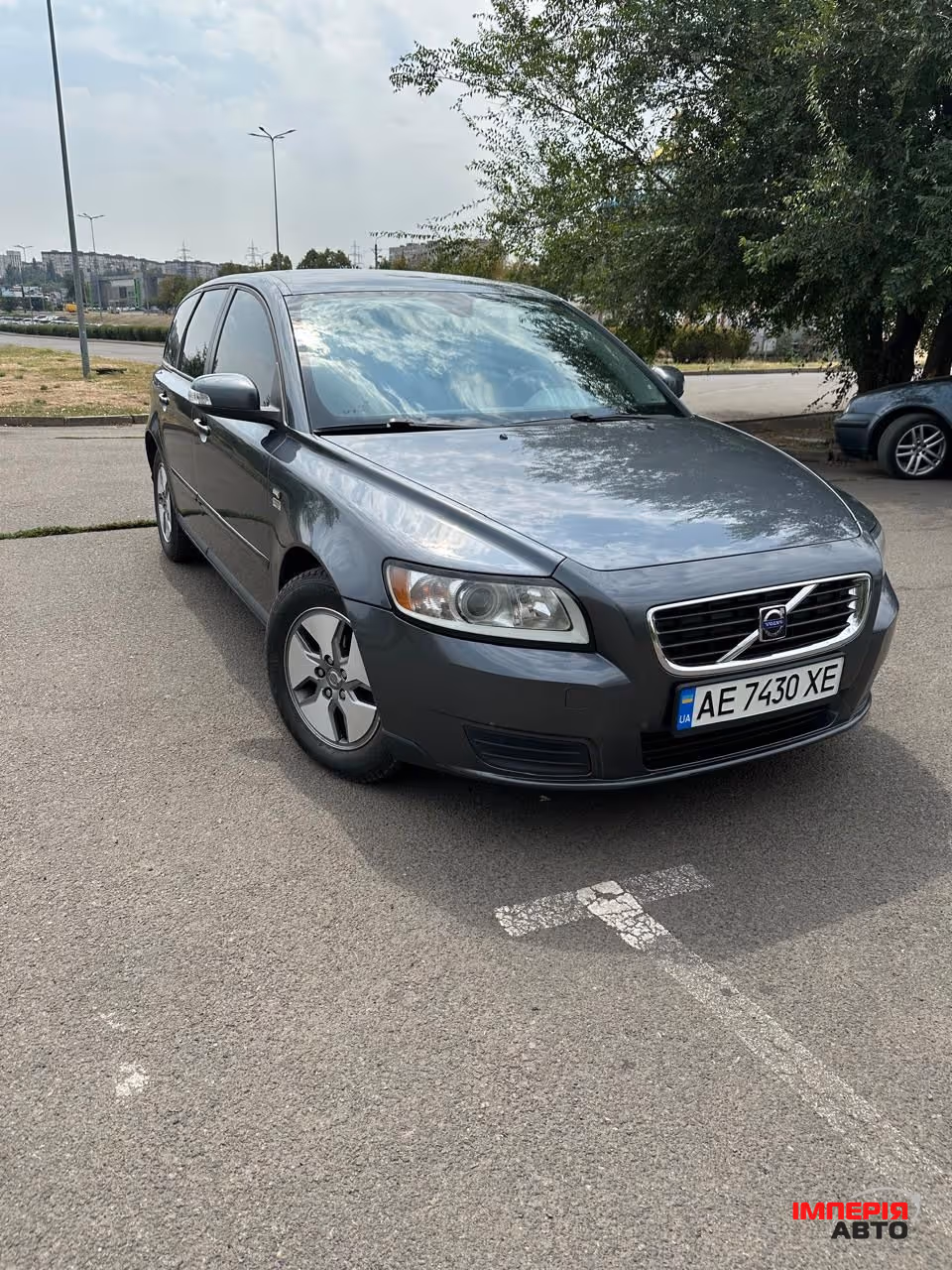 Volvo V50 - фото 1