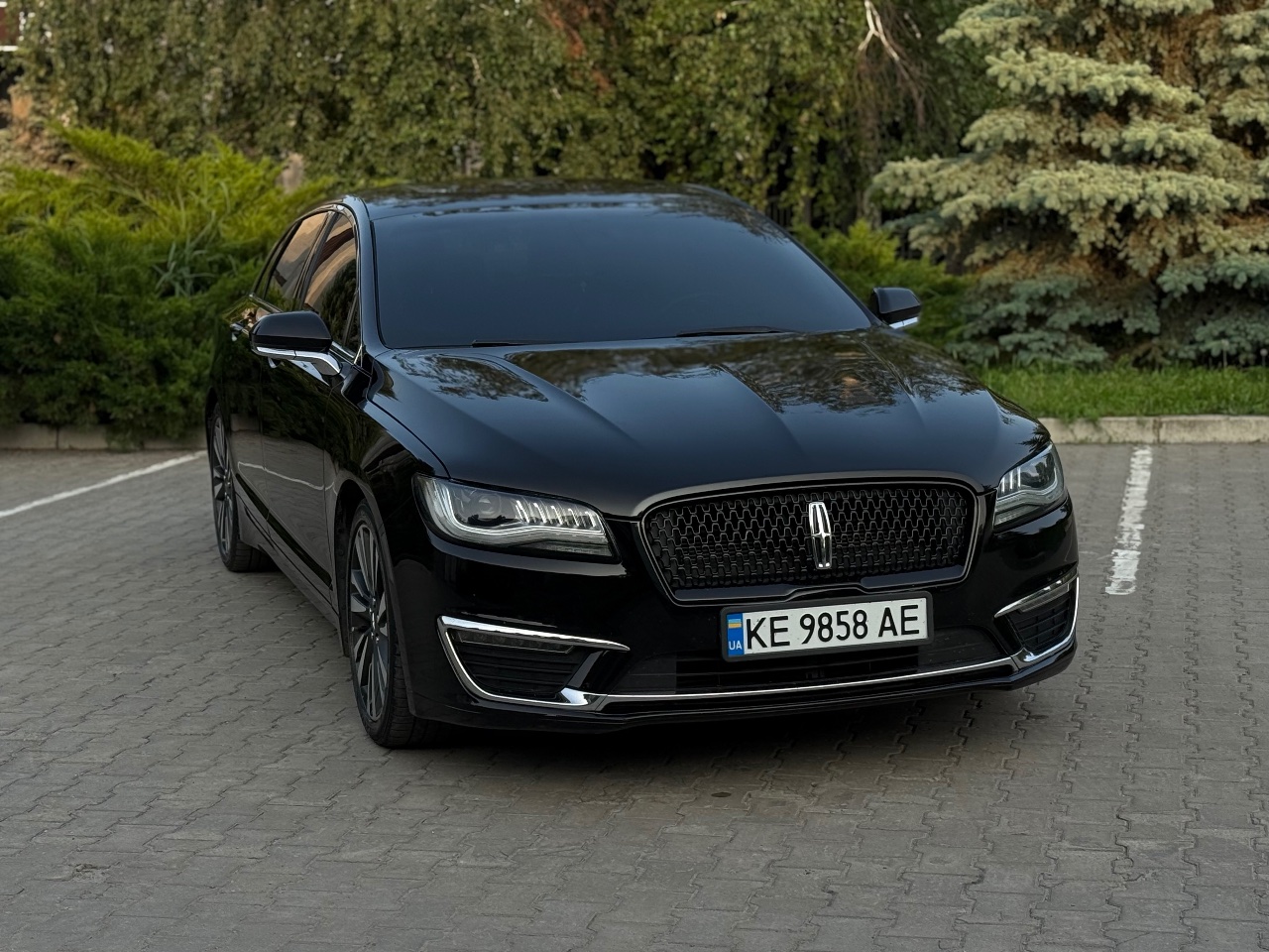 Lincoln MKZ - фото 1