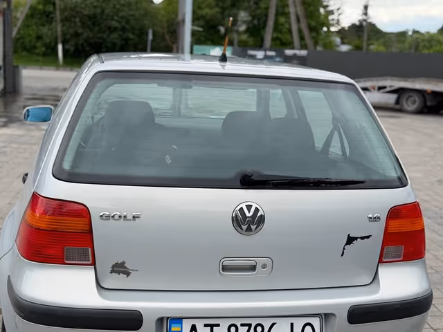 Volkswagen Golf - фото 5