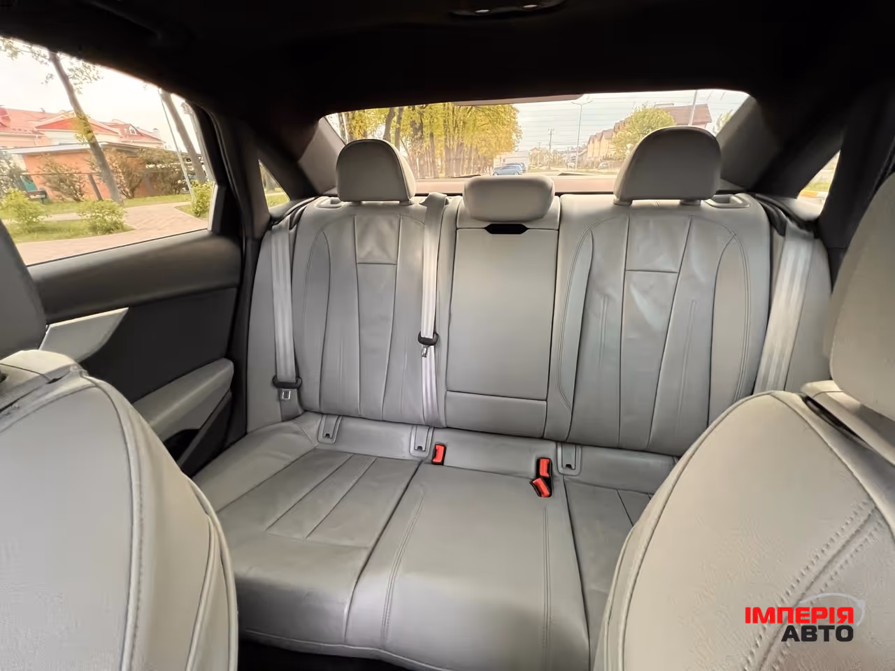 Audi A4 - фото 28