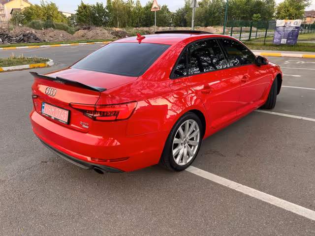 Audi A4 - фото 3