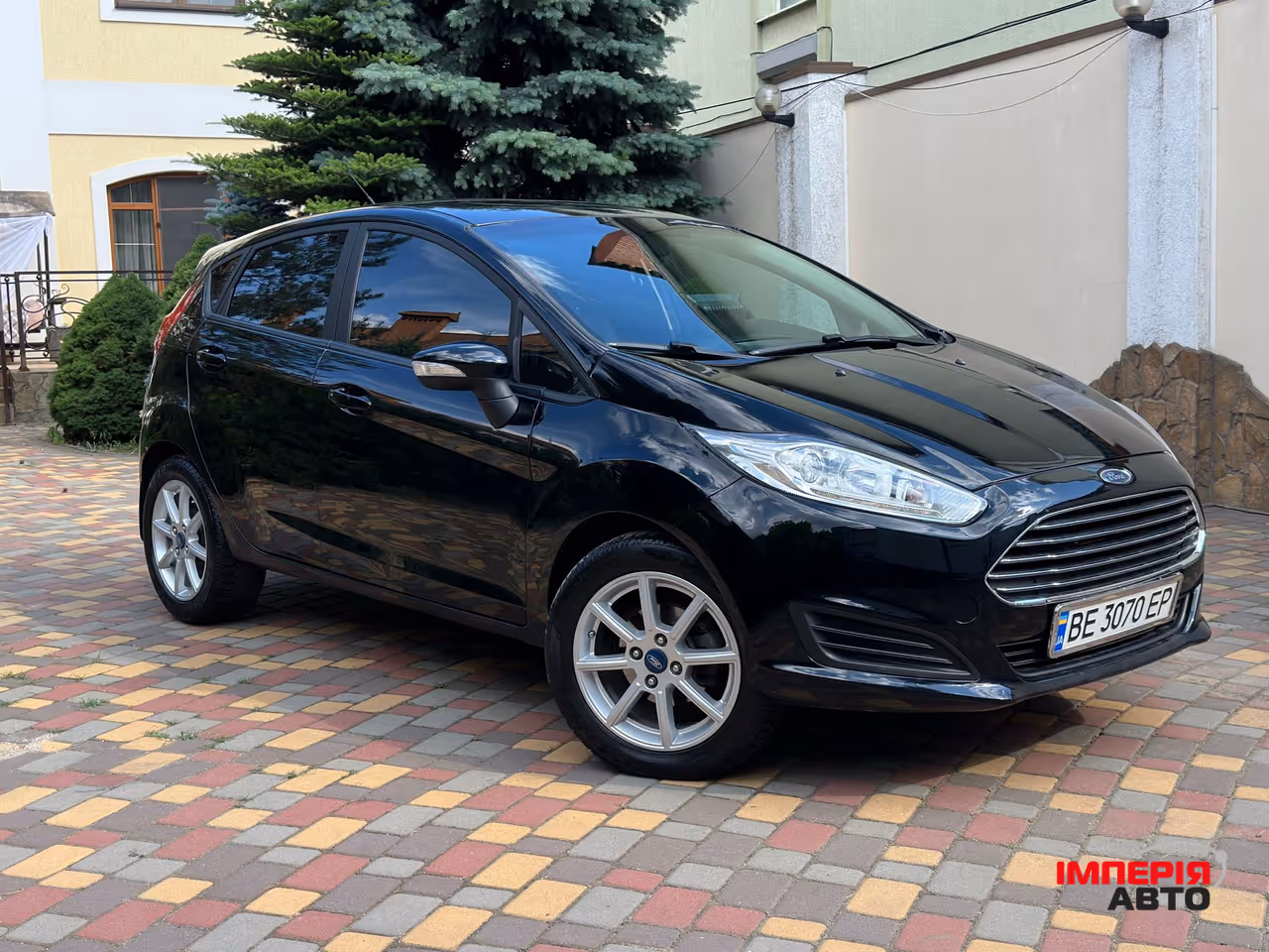 Ford Fiesta - фото 1