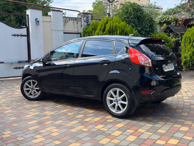 Ford Fiesta - фото 2