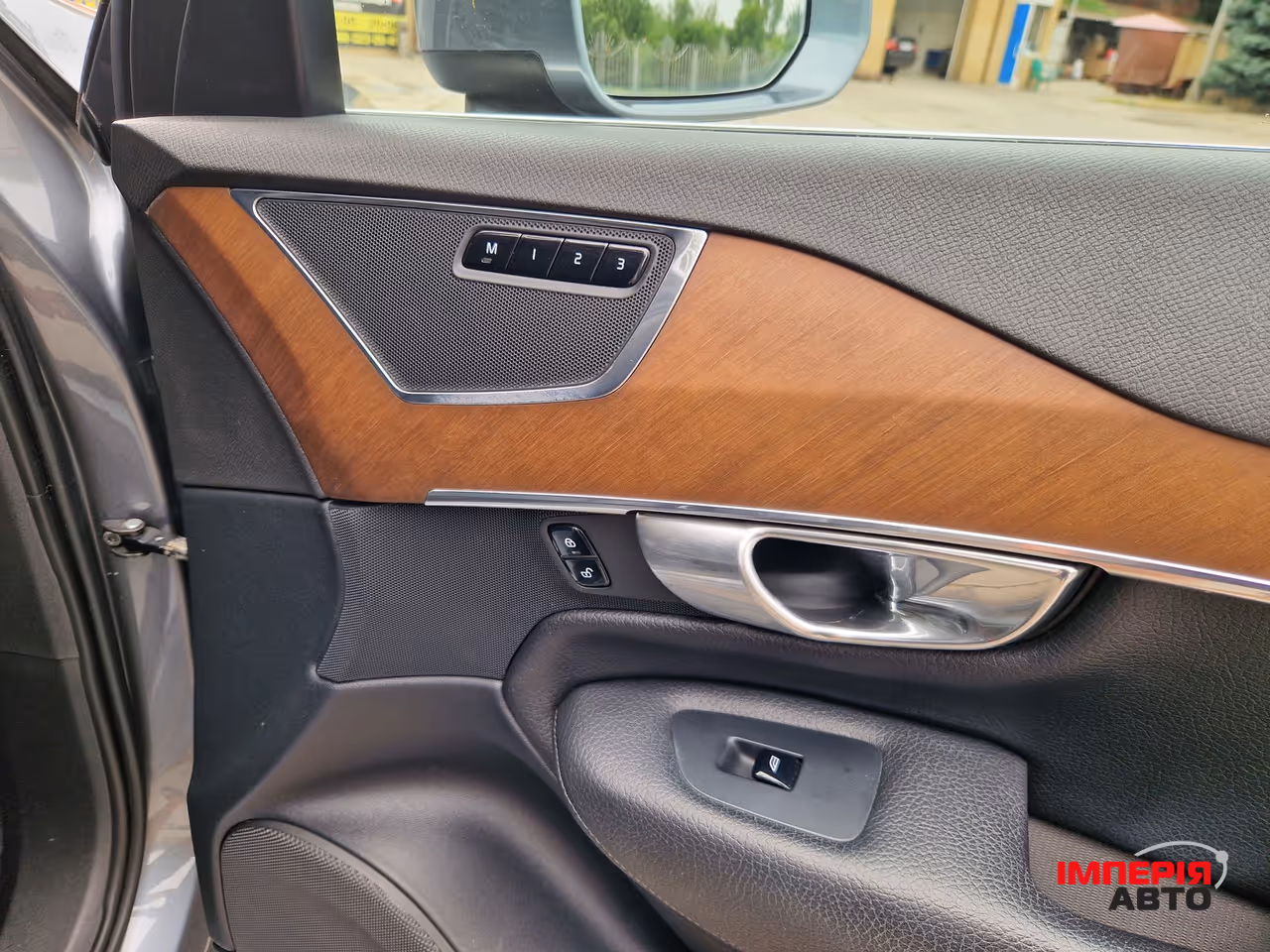 Volvo XC90 - фото 34
