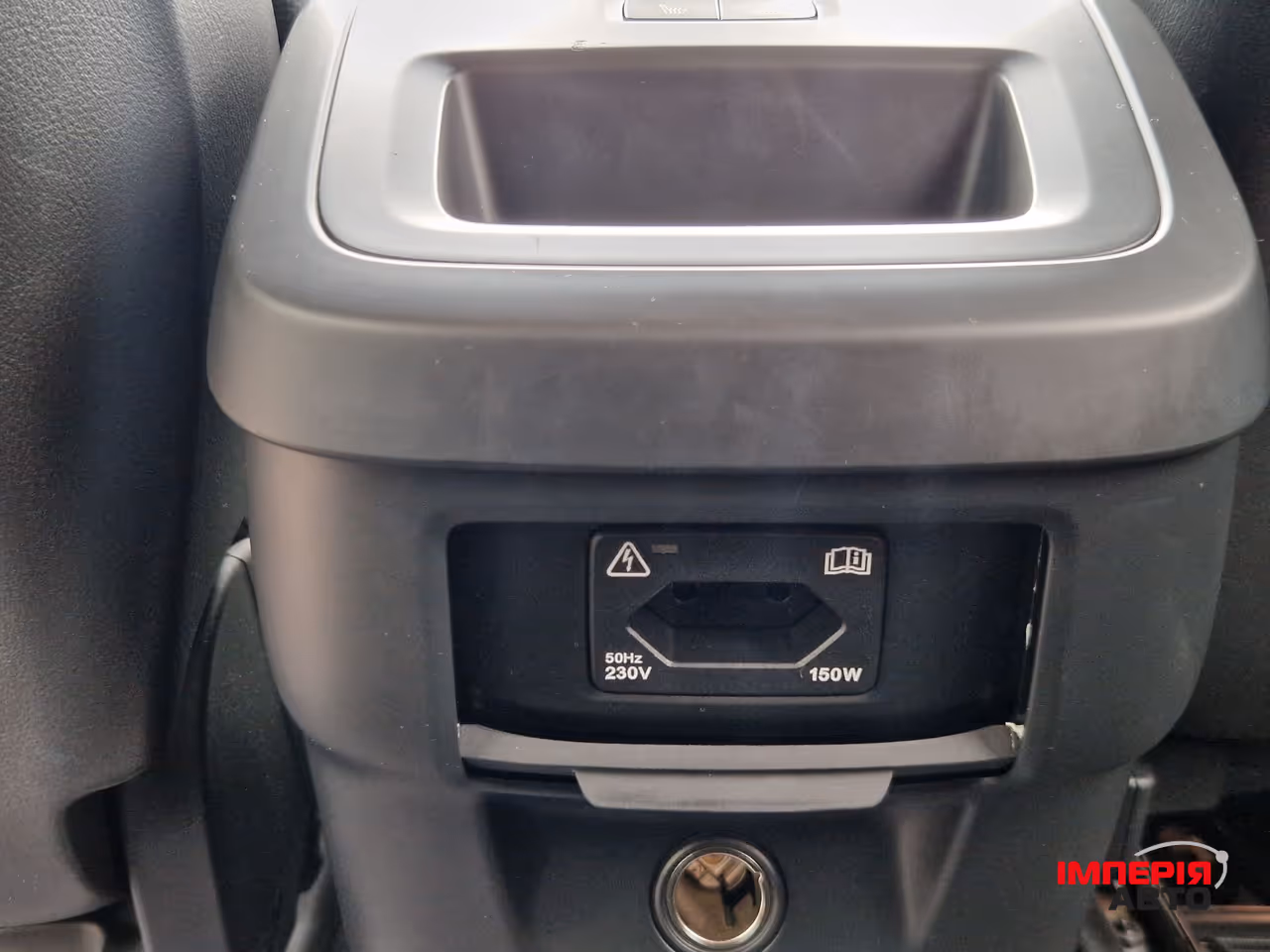 Volvo XC90 - фото 30