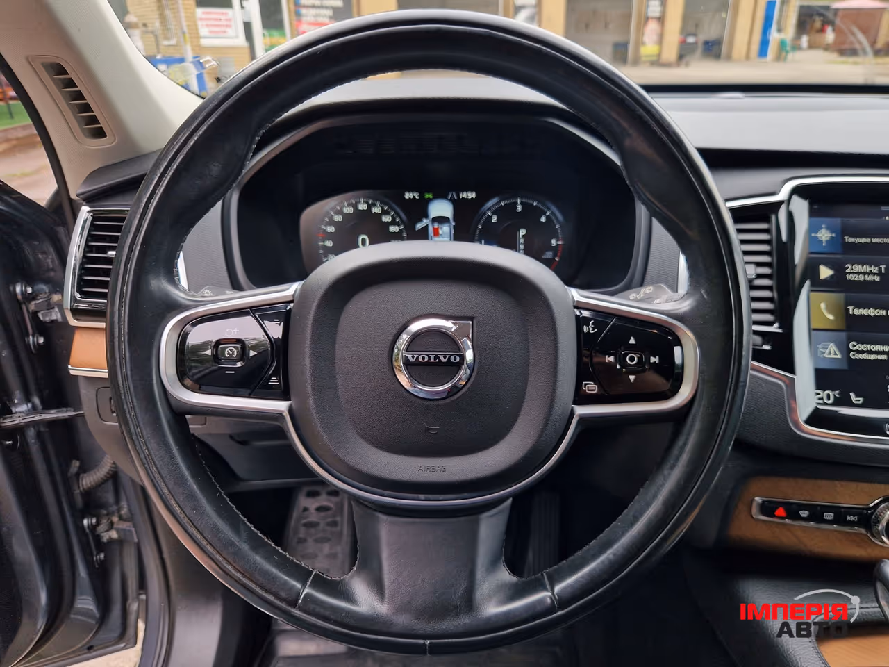 Volvo XC90 - фото 15