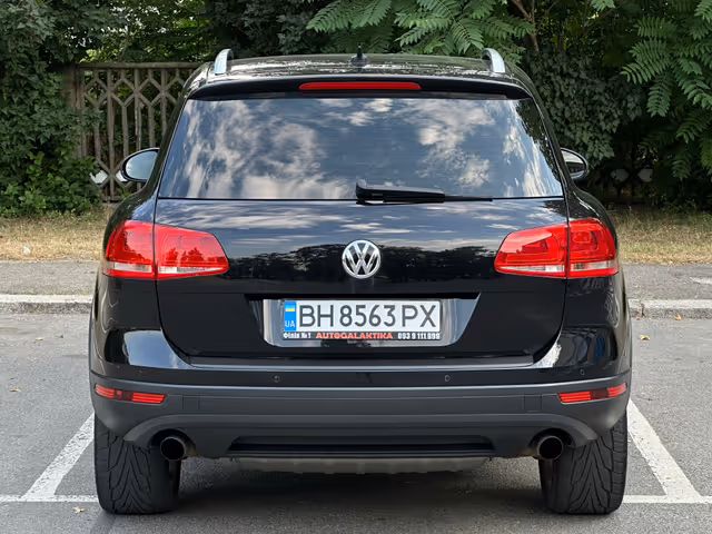 Volkswagen Touareg - фото 5