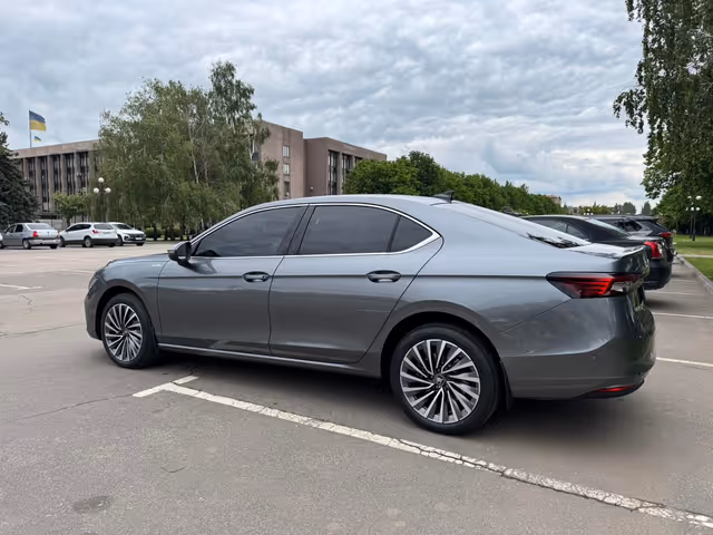 Skoda Superb - фото 2
