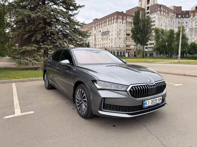 Skoda Superb - фото 4