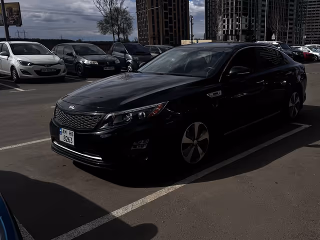 Kia Optima - фото 1