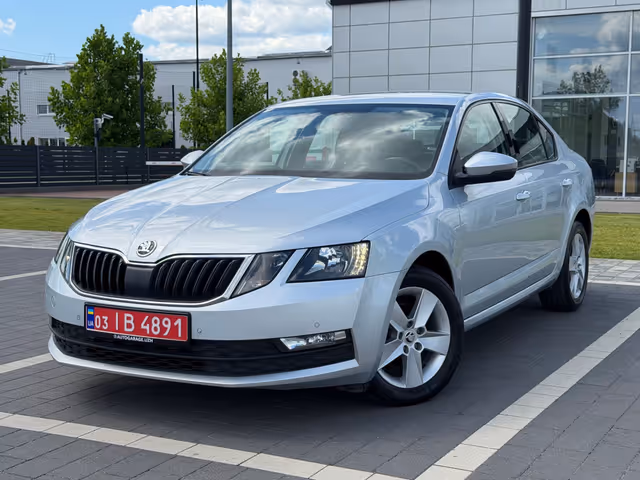 Skoda Octavia - фото 1