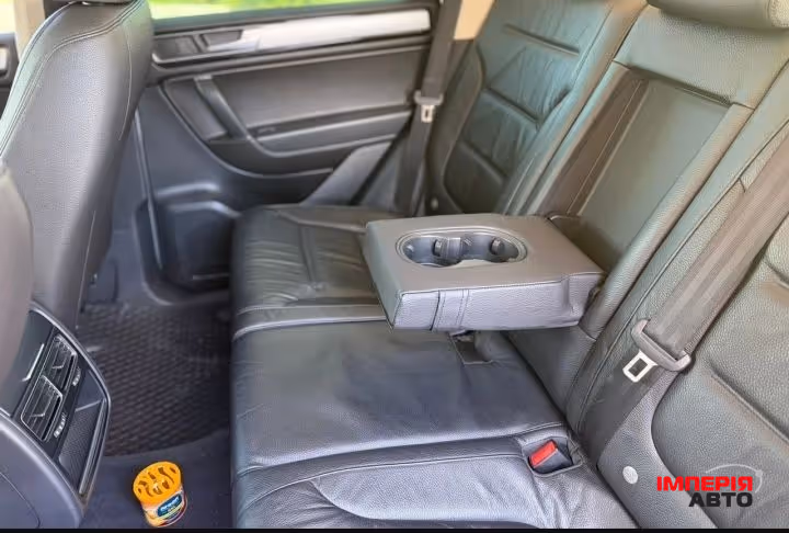 Volkswagen Touareg - фото 9
