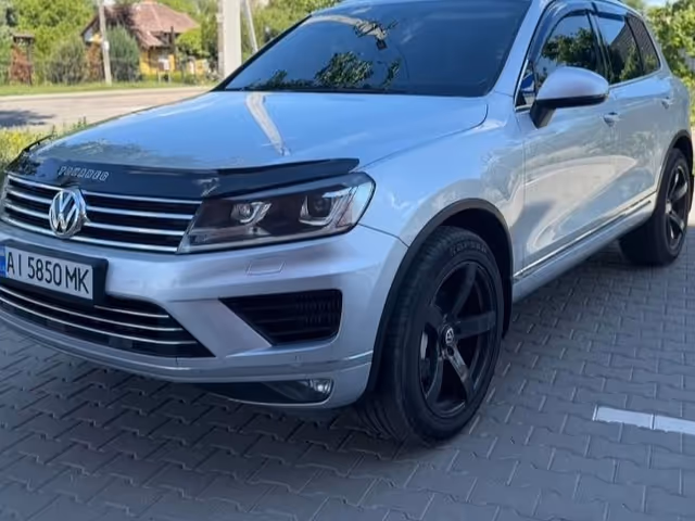 Volkswagen Touareg - фото 2