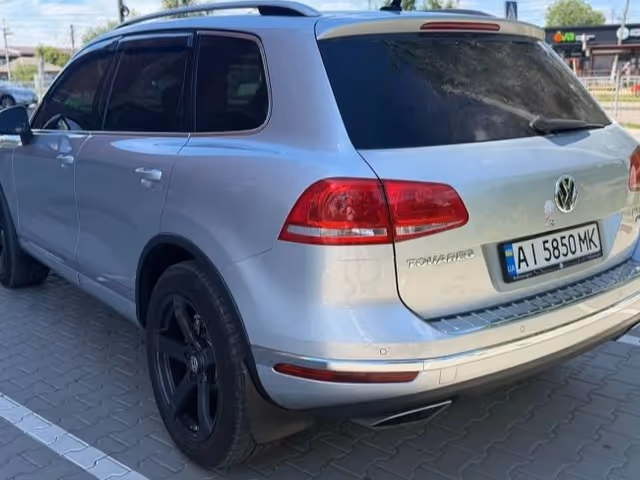 Volkswagen Touareg - фото 5