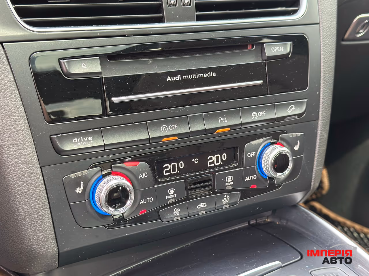 Audi Q5 - фото 44