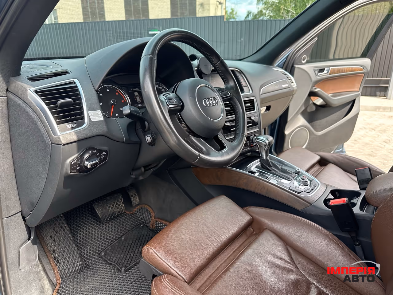 Audi Q5 - фото 11