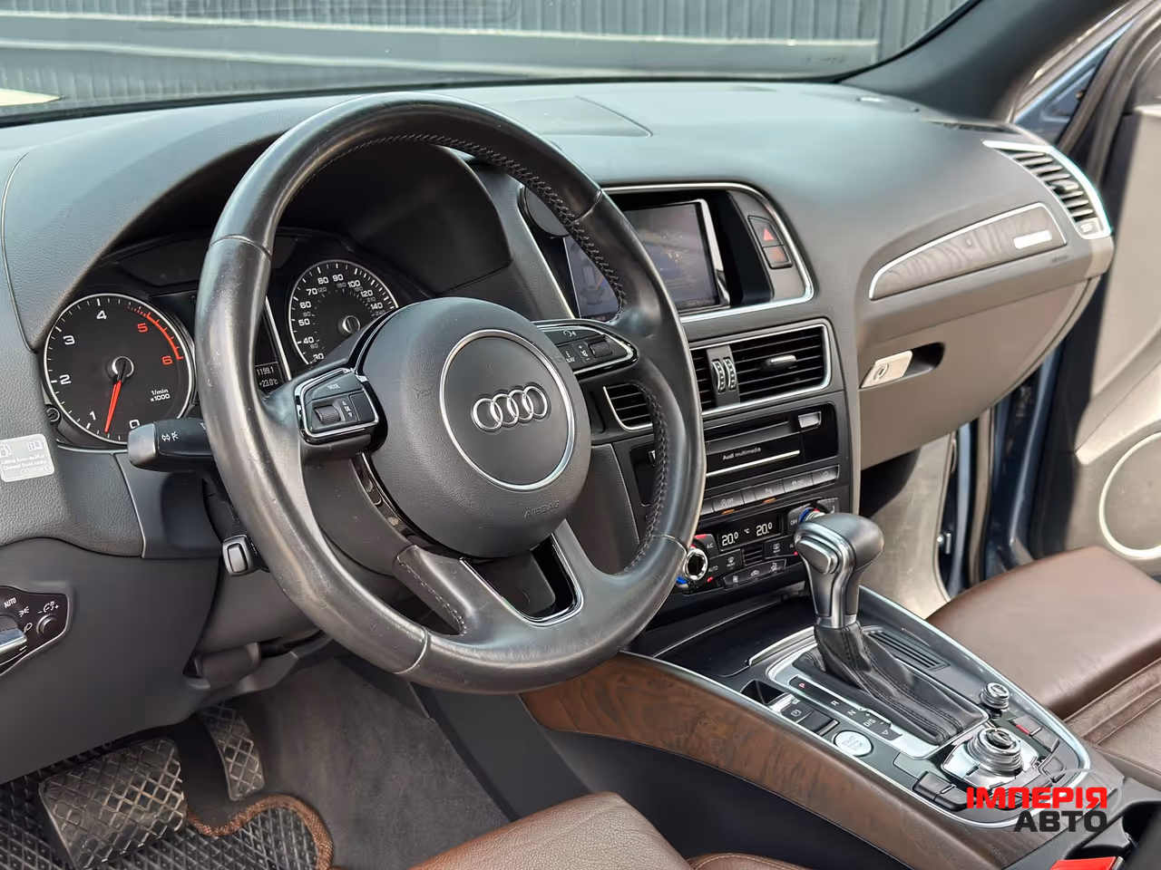 Audi Q5 - фото 9