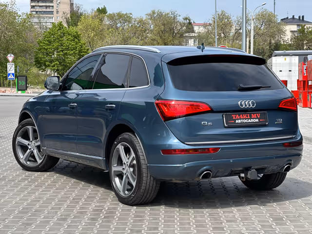 Audi Q5 - фото 5