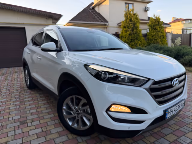 Hyundai Tucson - фото 1