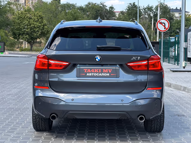 BMW X1 - фото 3