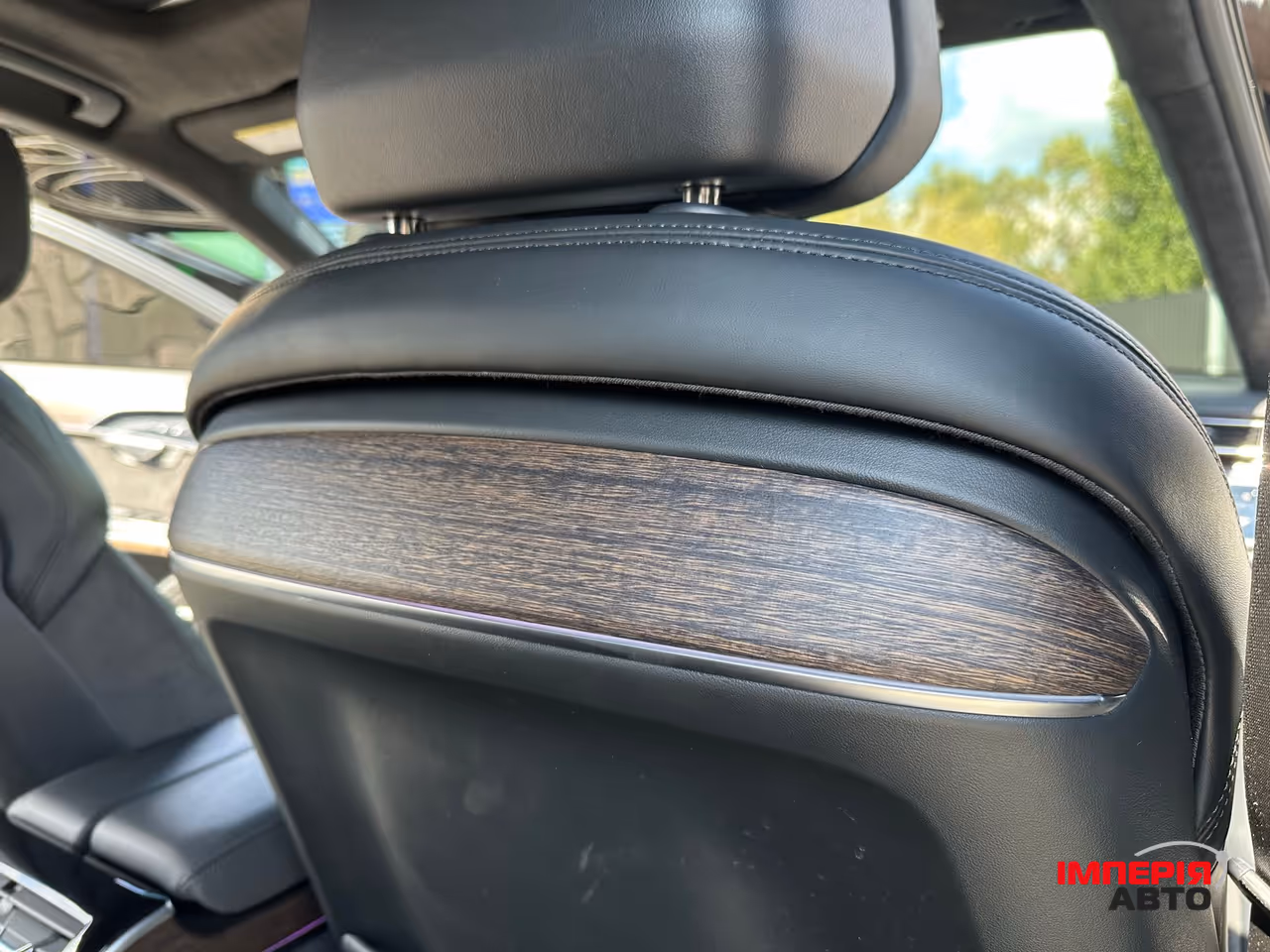 Audi A8 - фото 37