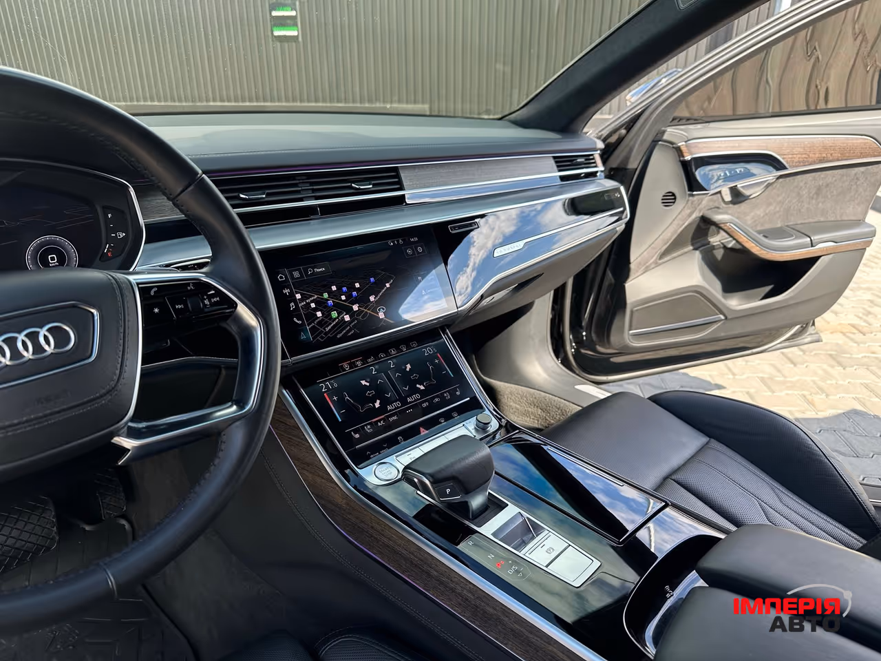 Audi A8 - фото 12