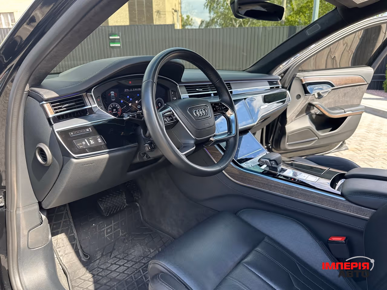 Audi A8 - фото 11
