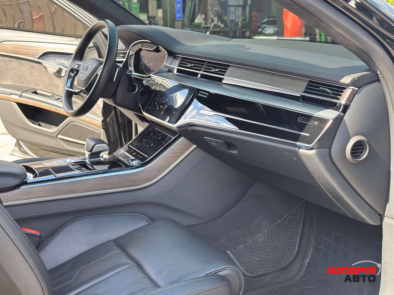 Audi A8 - фото 40