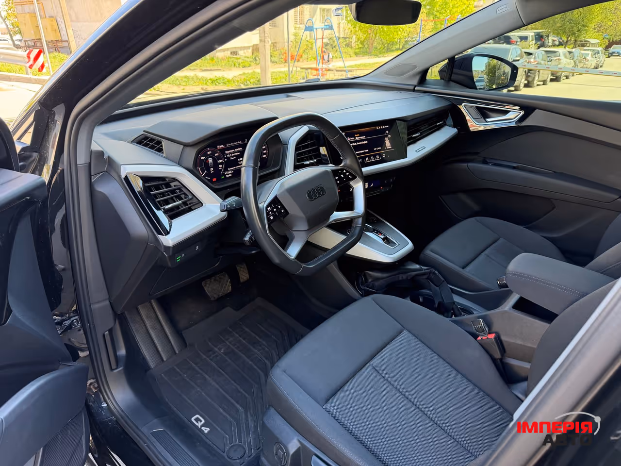 Audi Q4 e-tron - фото 11