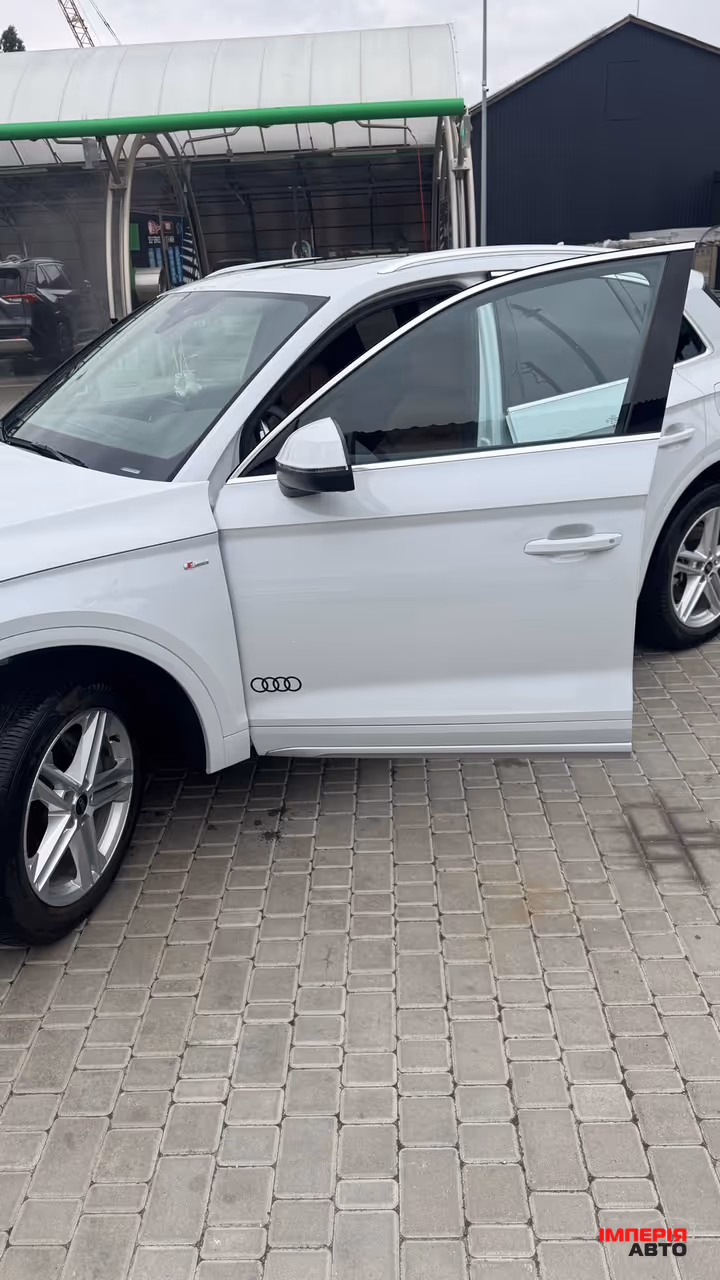 Audi Q5 e-tron - фото 11