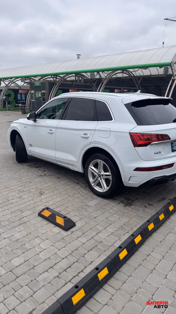 Audi Q5 e-tron - фото 13