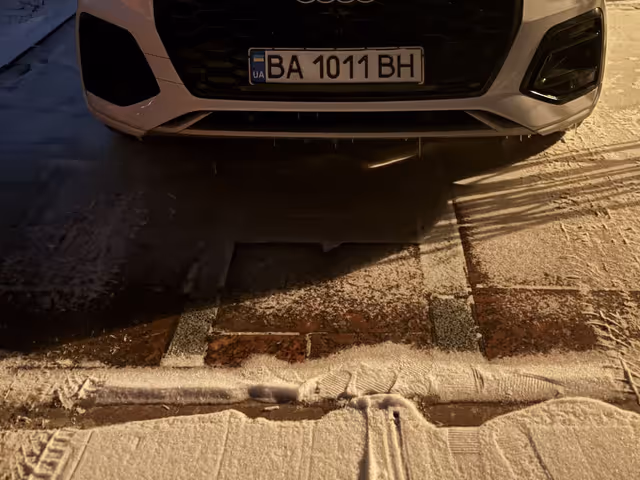 Audi Q5 e-tron - фото 2