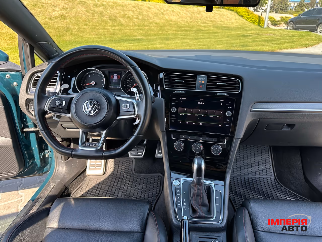 Volkswagen Golf GTI - фото 27