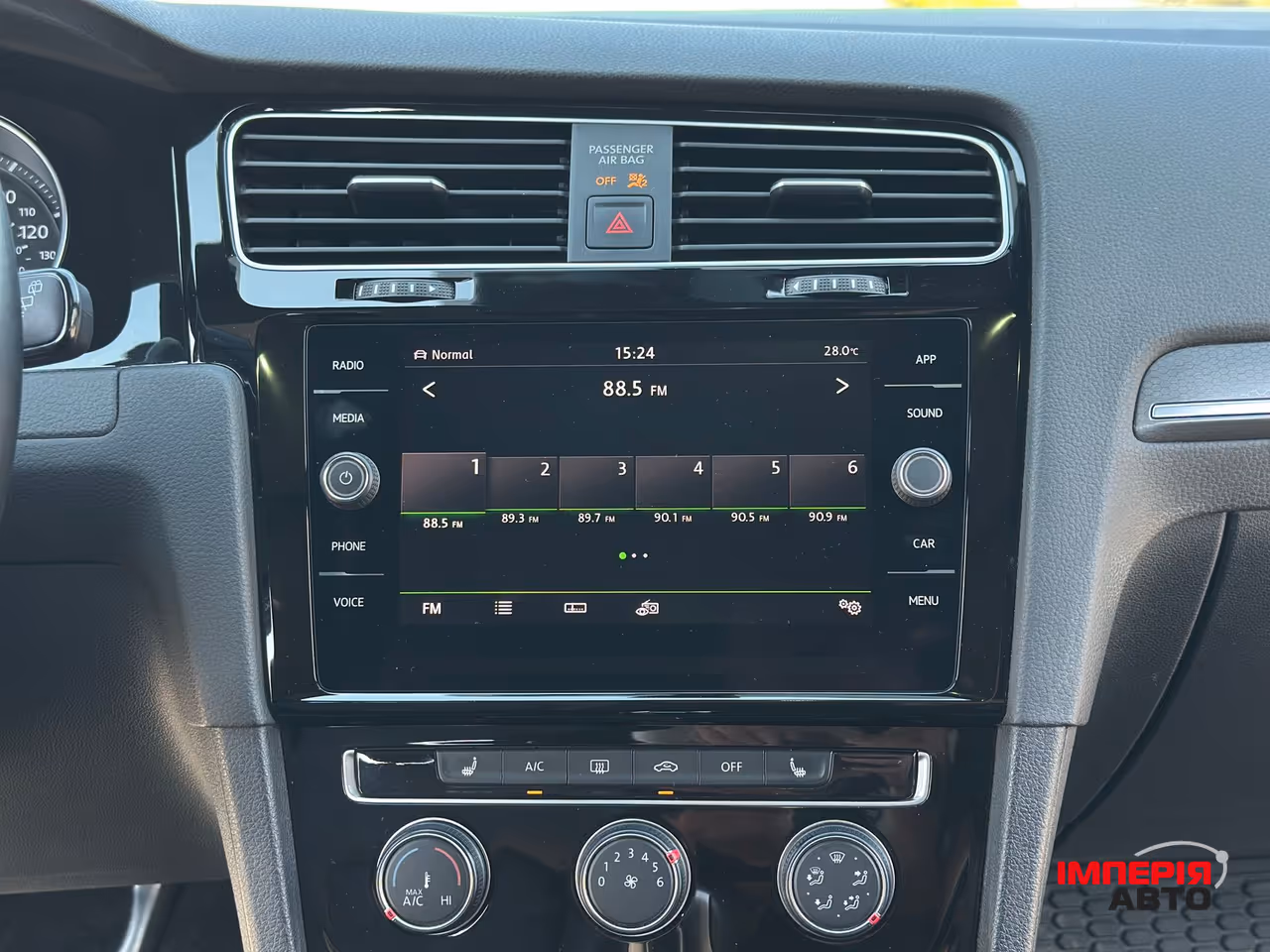 Volkswagen Golf GTI - фото 33
