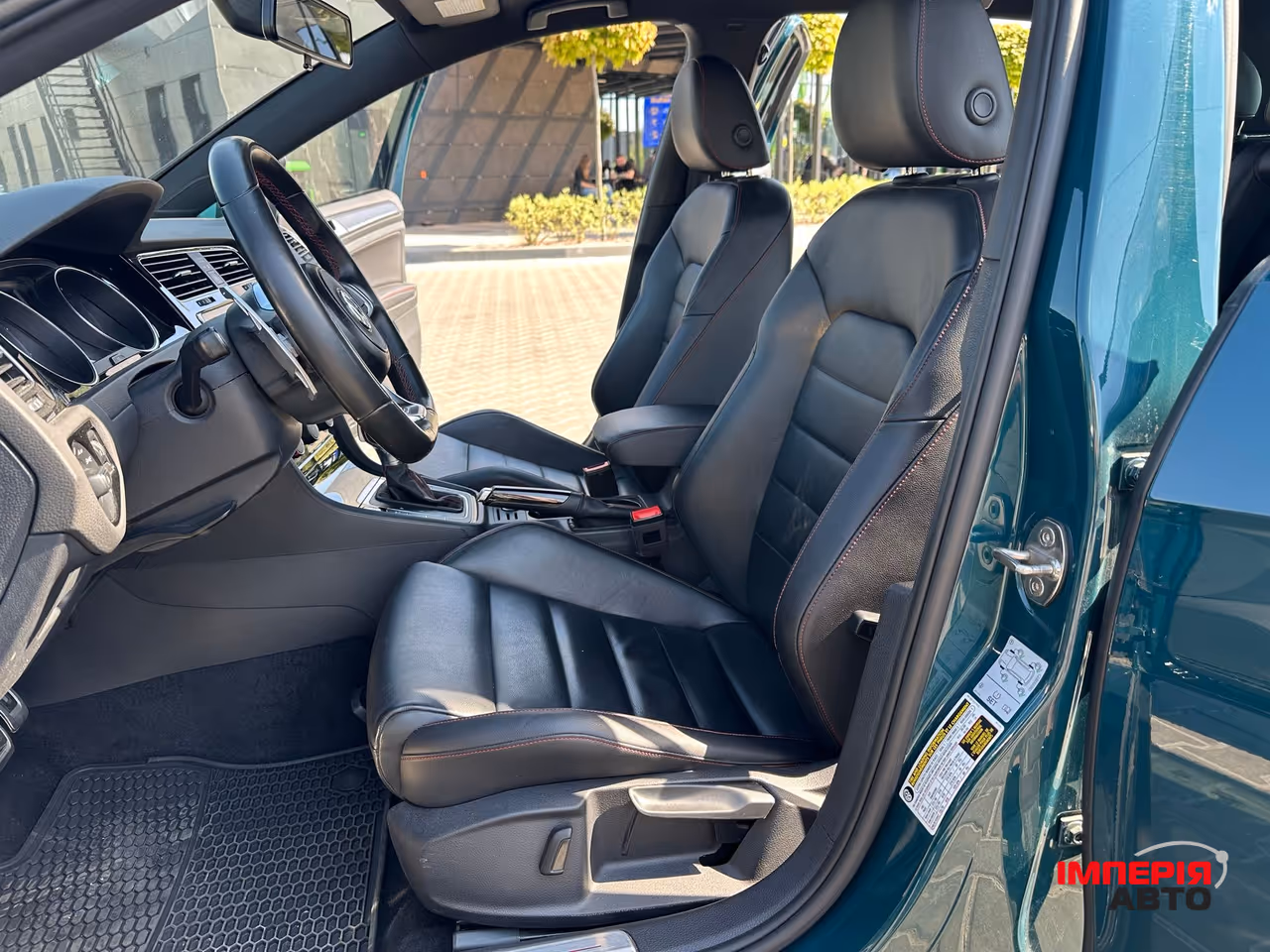 Volkswagen Golf GTI - фото 12