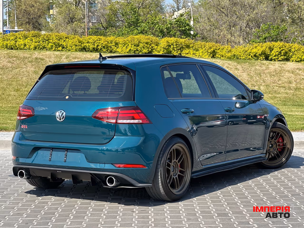 Volkswagen Golf GTI - фото 6