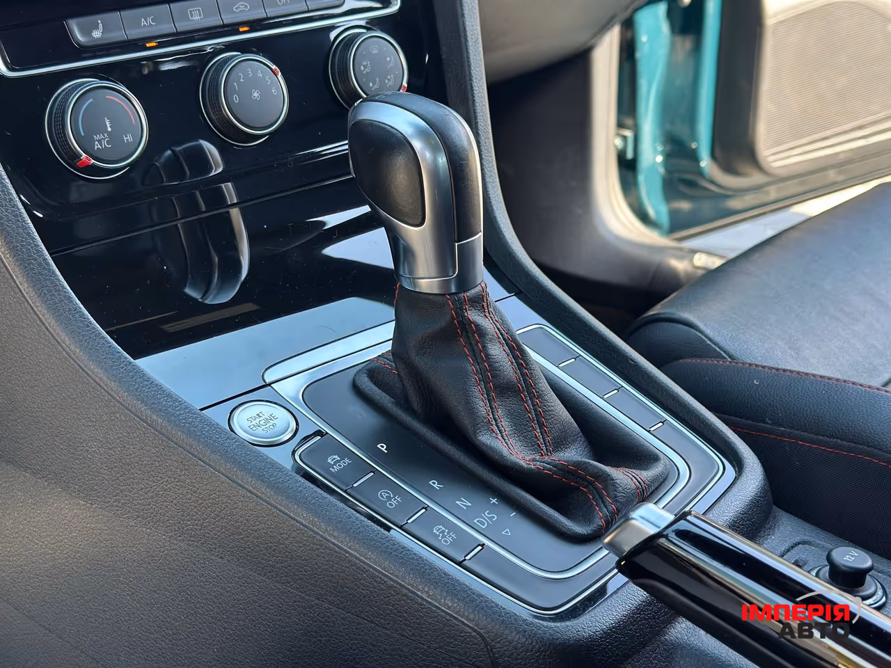 Volkswagen Golf GTI - фото 17