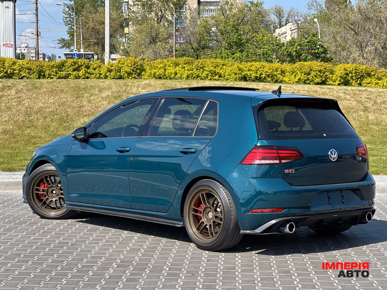 Volkswagen Golf GTI - фото 5