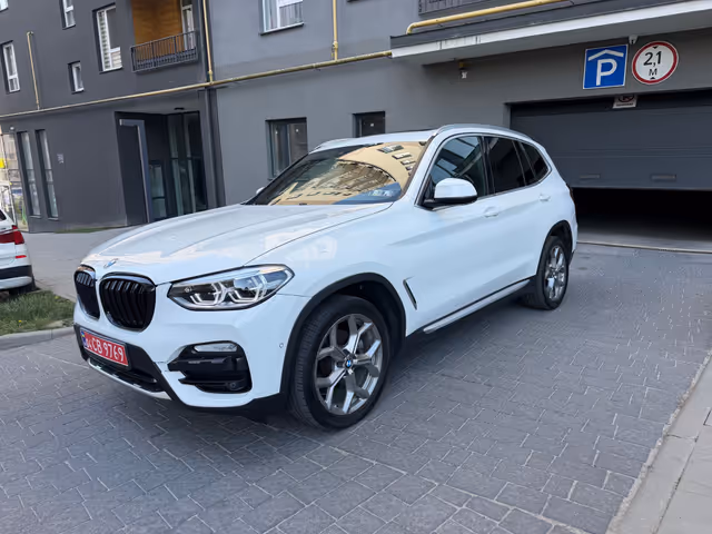 BMW X3 - фото 1