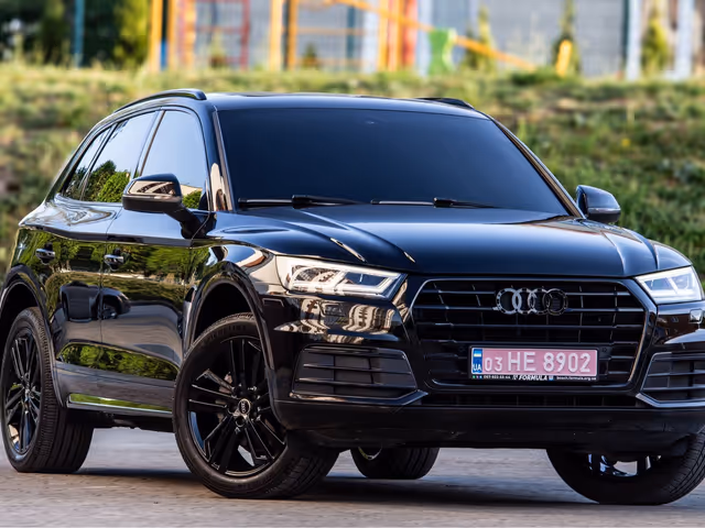 Audi Q5 - фото 1