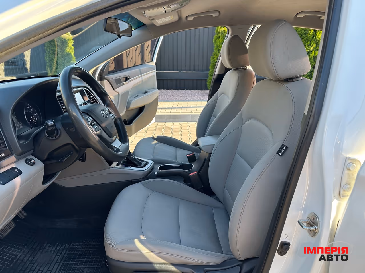 Hyundai Elantra - фото 11