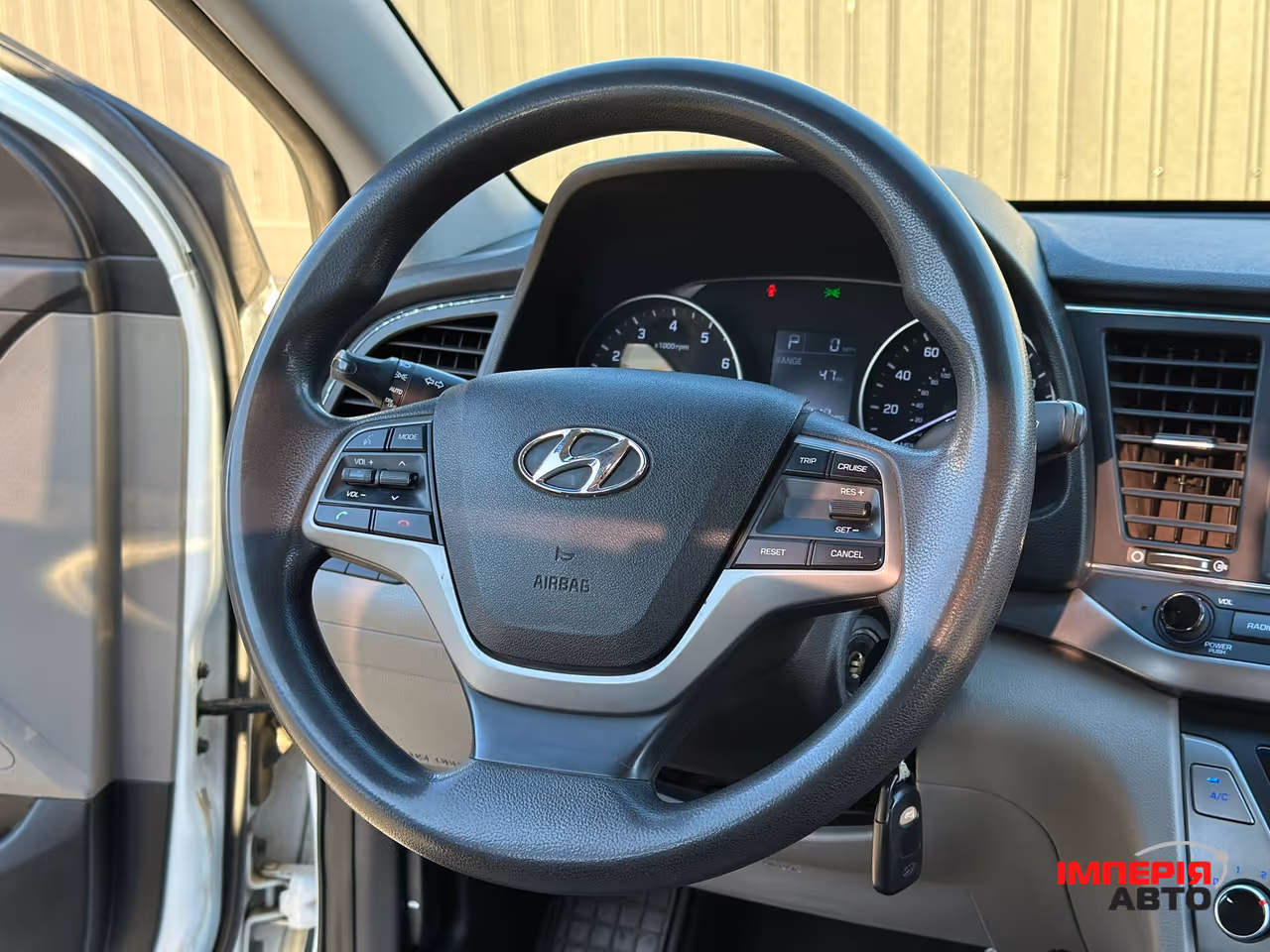 Hyundai Elantra - фото 25