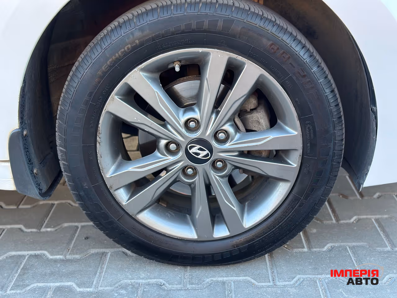 Hyundai Elantra - фото 34
