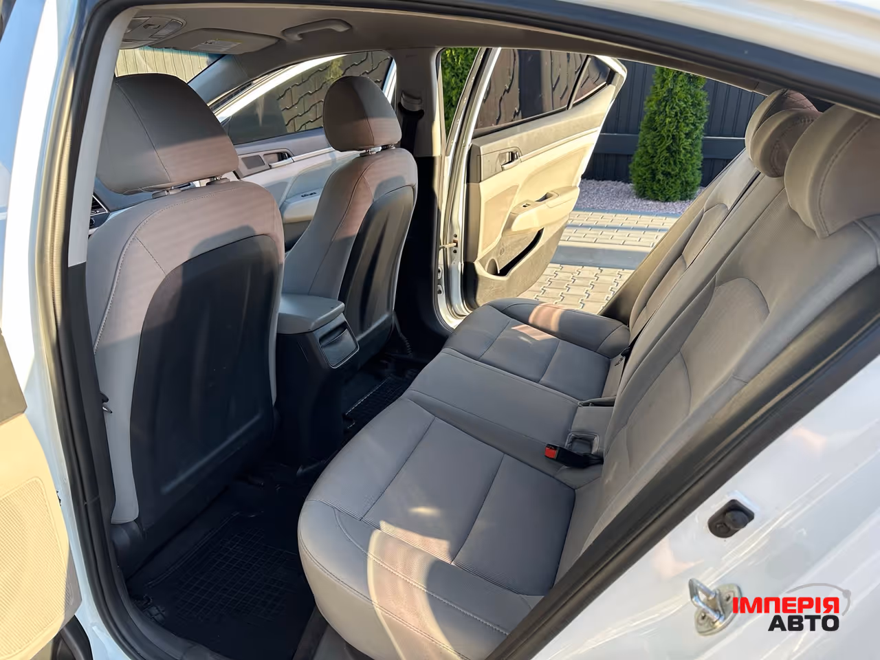 Hyundai Elantra - фото 15