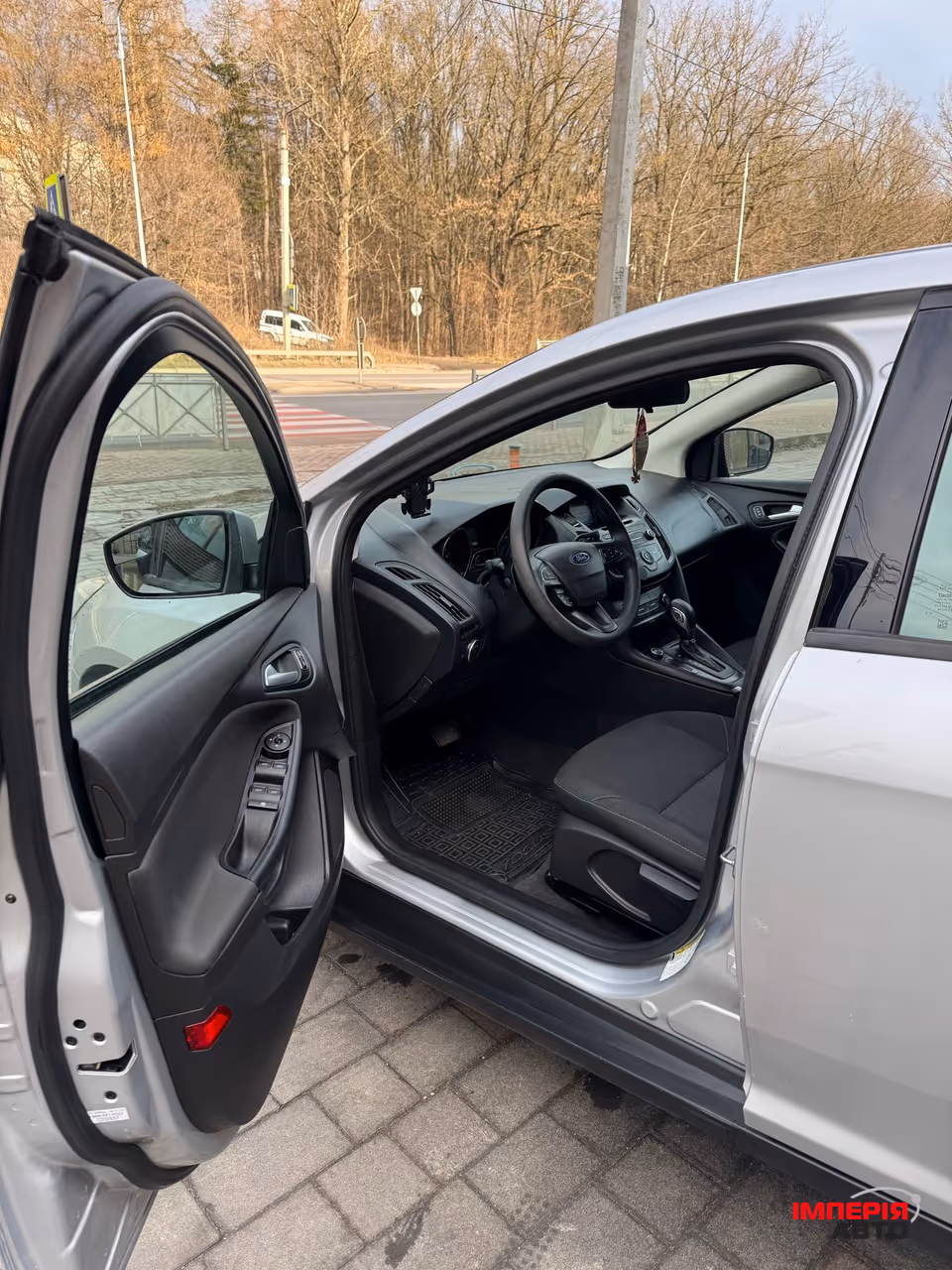 Ford Focus - фото 8