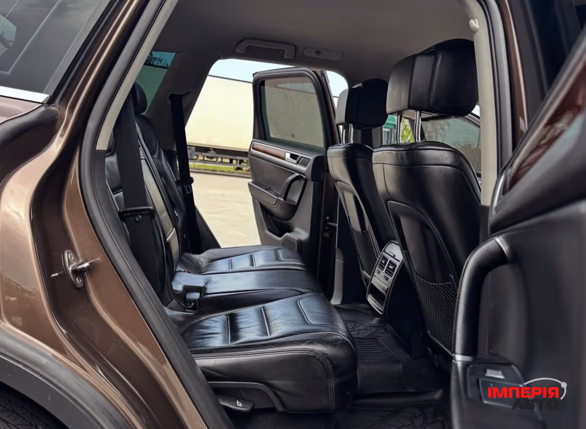 Volkswagen Touareg - фото 10
